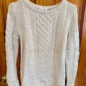 Gap Cable-Knit Crewneck Pullover Sweater in Cream/Oatmeal - Size Medium